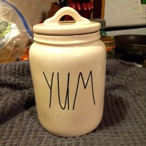 Rea Dunn canister